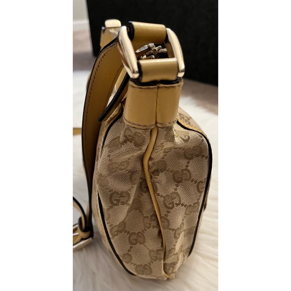 Vintage Gucci GG Canvas D Ring Crossbody with Yellow Trim - Picture 11 of 16